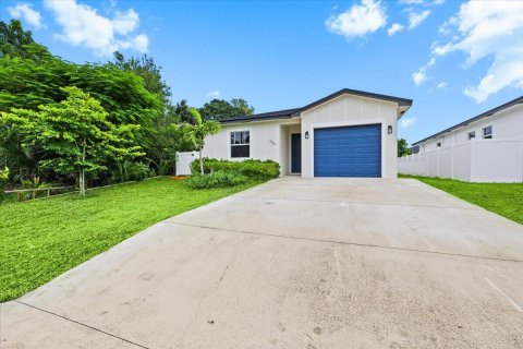 House in West Palm Beach, Florida 3 bedrooms, 142.7 sq.m. № 2288605 - photo 2