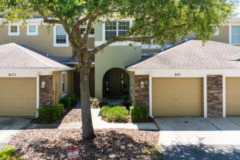 Townhouse in Tampa, Florida 3 bedrooms, 134.06 sq.m. № 1828592 - photo 1