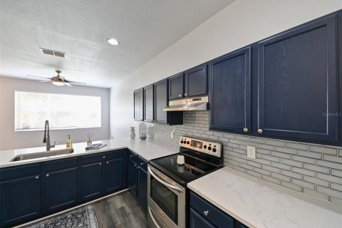 Townhouse in Tampa, Florida 3 bedrooms, 134.06 sq.m. № 1828592 - photo 23