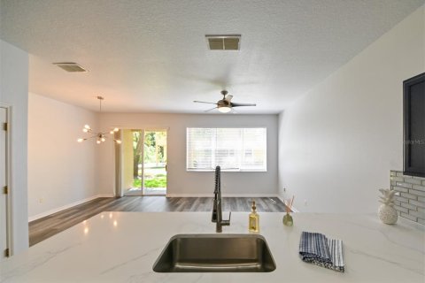 Townhouse in Tampa, Florida 3 bedrooms, 134.06 sq.m. № 1828592 - photo 22
