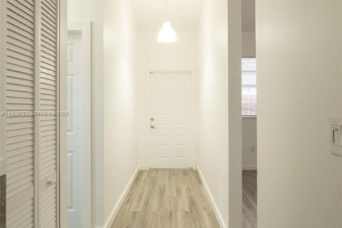 Купить таунхаус в Хайалиа, Флорида 2 спальни, 101.17м2, № 1988801 - фото 5