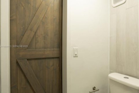 Купить таунхаус в Хайалиа, Флорида 2 спальни, 101.17м2, № 1988801 - фото 25