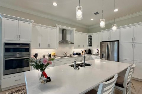 House in Vero Beach, Florida 3 bedrooms, 181.9 sq.m. № 2245776 - photo 11
