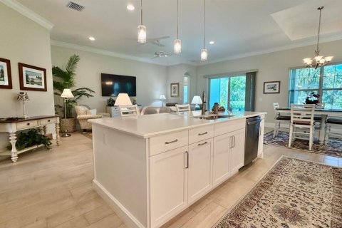 House in Vero Beach, Florida 3 bedrooms, 181.9 sq.m. № 2245776 - photo 14