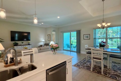 House in Vero Beach, Florida 3 bedrooms, 181.9 sq.m. № 2245776 - photo 15