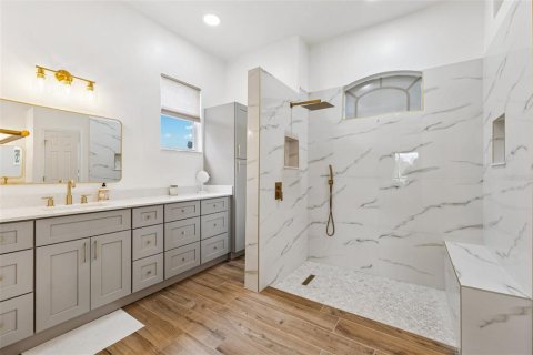 Casa en alquiler en Dade City, Florida, 4 dormitorios, 318.1 m2 № 1833519 - foto 20