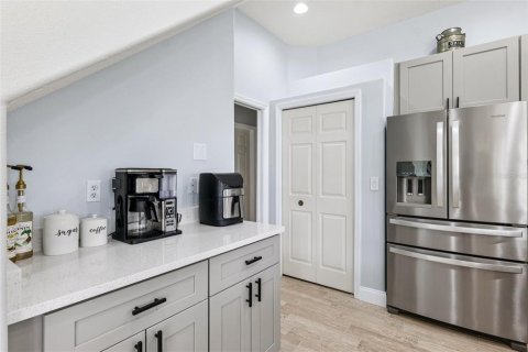 Casa en alquiler en Dade City, Florida, 4 dormitorios, 318.1 m2 № 1833519 - foto 11