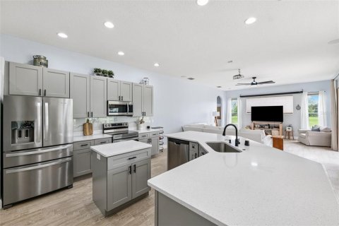 Casa en alquiler en Dade City, Florida, 4 dormitorios, 318.1 m2 № 1833519 - foto 10