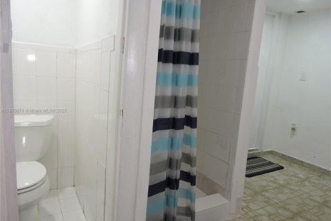 Villa ou maison à louer à Hialeah, Floride: 1 chambre, 37.16 m2 № 1958696 - photo 9