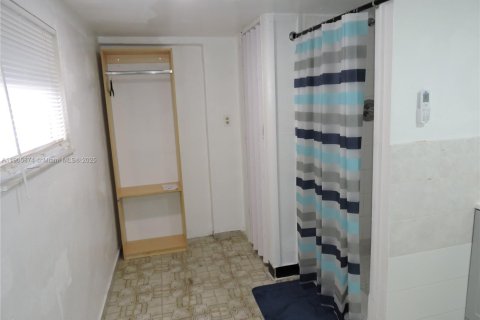 Villa ou maison à louer à Hialeah, Floride: 1 chambre, 37.16 m2 № 1958696 - photo 6