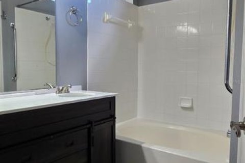 Villa ou maison à louer à Valrico, Floride: 3 chambres, 121.98 m2 № 2156248 - photo 9