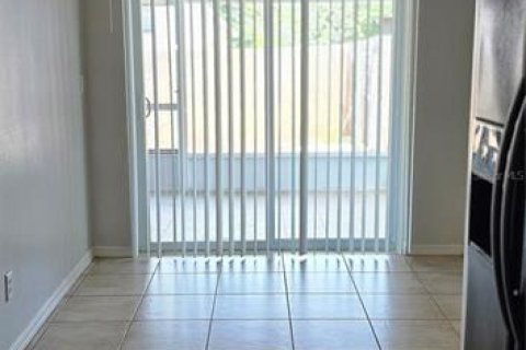Villa ou maison à louer à Valrico, Floride: 3 chambres, 121.98 m2 № 2156248 - photo 8