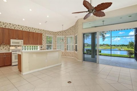 Casa en venta en Lakewood Ranch, Florida, 2 dormitorios, 164.72 m2 № 2384364 - foto 7