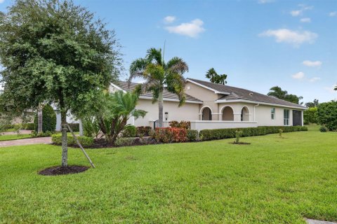 Casa en venta en Port St. Lucie, Florida, 2 dormitorios, 148.27 m2 № 2407912 - foto 2