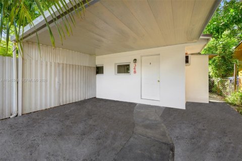 Immobilier commercial à vendre à Miami, Floride: 110.55 m2 № 2004592 - photo 4