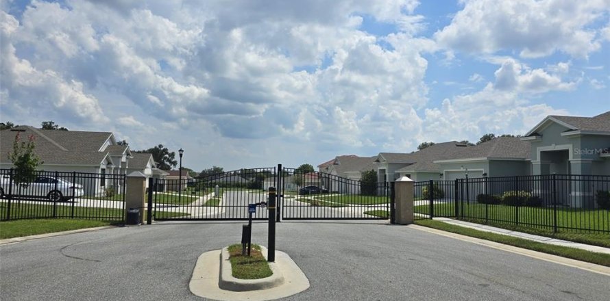 Terreno en Lakeland, Florida № 2224481