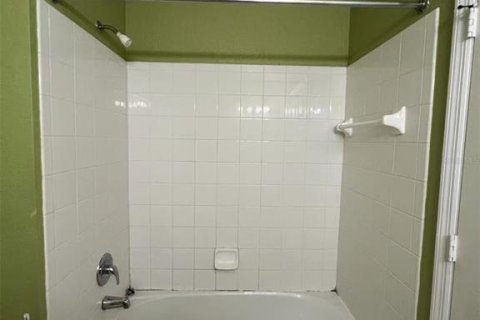 Touwnhouse à vendre à Kissimmee, Floride: 3 chambres, 120.4 m2 № 1758165 - photo 19