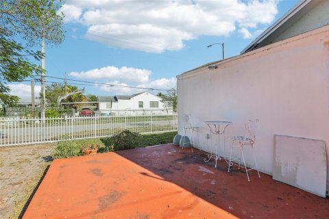 Купить виллу или дом в Майами, Флорида 4 спальни, 108.6м2, № 2031102 - фото 27