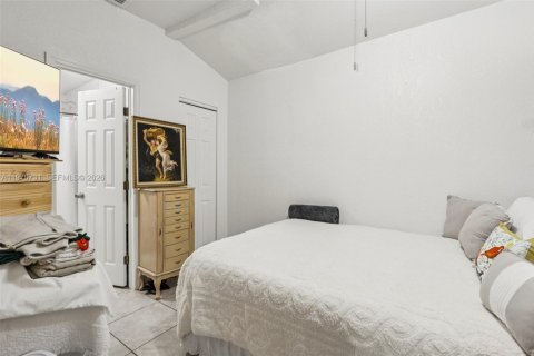 Купить виллу или дом в Майами, Флорида 4 спальни, 108.6м2, № 2031102 - фото 15