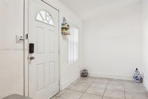 Купить виллу или дом в Майами, Флорида 4 спальни, 108.6м2, № 2031102 - фото 6