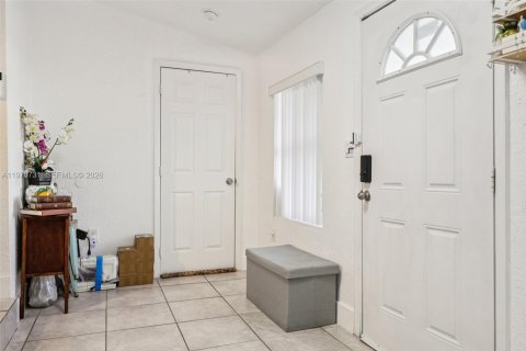 Купить виллу или дом в Майами, Флорида 4 спальни, 108.6м2, № 2031102 - фото 7