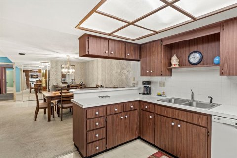 Copropriété à vendre à Clearwater, Floride: 2 chambres, 128.21 m2 № 2157780 - photo 11