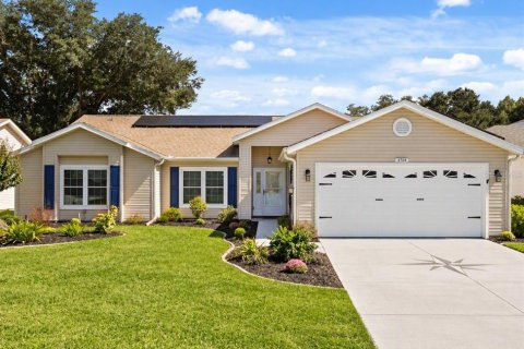 House in Leesburg, Florida 3 bedrooms, 200.2 sq.m. № 2427602