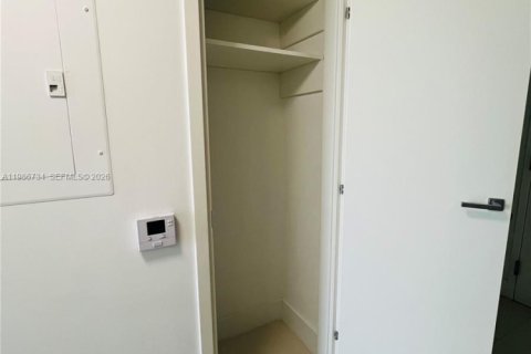 Купить кондоминиум в Майами, Флорида 34.84м2, № 2048885 - фото 11