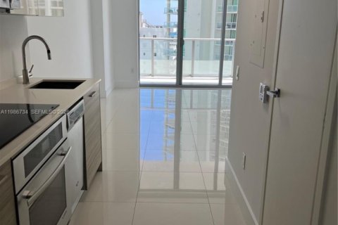 Купить кондоминиум в Майами, Флорида 34.84м2, № 2048885 - фото 3