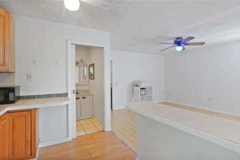 House in Gulfport, Florida 3 bedrooms, 106.47 sq.m. № 1669940 - photo 27