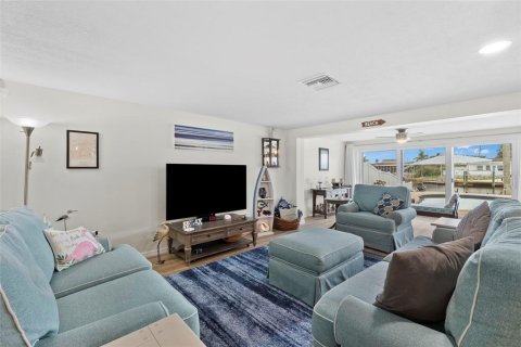 Villa ou maison à vendre à New Port Richey, Floride: 3 chambres, 139.35 m2 № 1796128 - photo 5