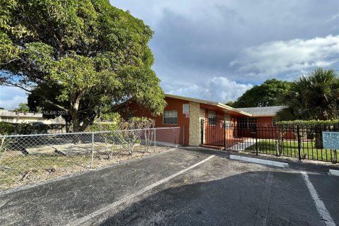 Casa en alquiler en Lauderhill, Florida, 1 dormitorio, 55.74 m2 № 1951834 - foto 16