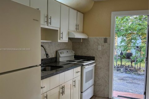 Casa en alquiler en Lauderhill, Florida, 1 dormitorio, 55.74 m2 № 1951834 - foto 7