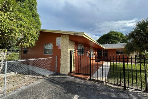 Casa en alquiler en Lauderhill, Florida, 1 dormitorio, 55.74 m2 № 1951834 - foto 14