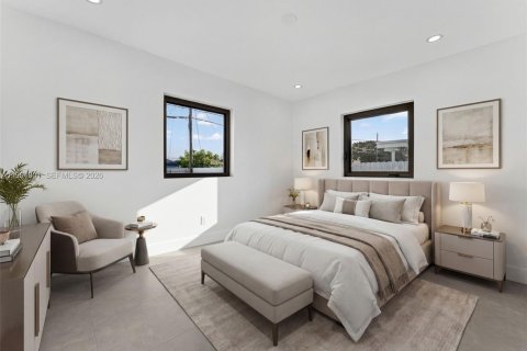 House in Miami, Florida 4 bedrooms, 145.21 sq.m. № 2055908 - photo 14