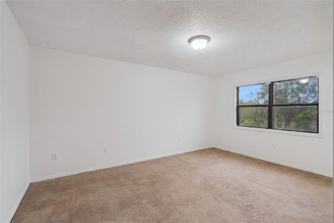 House in Leesburg, Florida 3 bedrooms, 231.88 sq.m. № 2204698 - photo 22