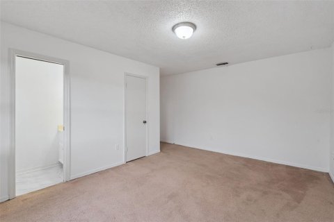 House in Leesburg, Florida 3 bedrooms, 231.88 sq.m. № 2204698 - photo 21