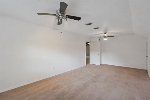 House in Leesburg, Florida 3 bedrooms, 231.88 sq.m. № 2204698 - photo 23