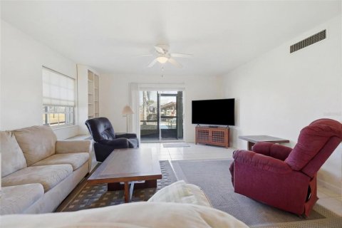 Condominio en venta en Astor, Florida, 2 dormitorios, 109.44 m2 № 2145025 - foto 18