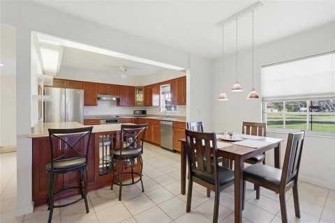 Condominio en venta en Astor, Florida, 2 dormitorios, 109.44 m2 № 2145025 - foto 22
