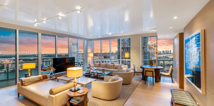 Condominio en Miami Beach, Florida, 3 dormitorios  № 1971545