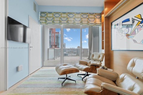 Condominio en venta en Miami Beach, Florida, 3 dormitorios, 214.23 m2 № 1971545 - foto 20