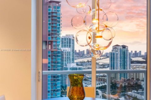 Condominio en venta en Miami Beach, Florida, 3 dormitorios, 214.23 m2 № 1971545 - foto 4