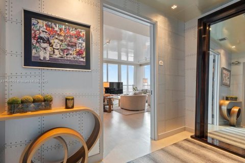 Condominio en venta en Miami Beach, Florida, 3 dormitorios, 214.23 m2 № 1971545 - foto 23