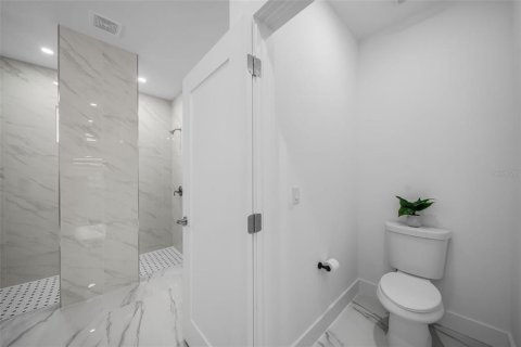 House in Cape Coral, Florida 3 bedrooms, 159.51 sq.m. № 1602349 - photo 21