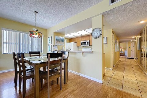 Copropriété à vendre à Treasure Island, Floride: 2 chambres, 103.59 m2 № 1542577 - photo 30