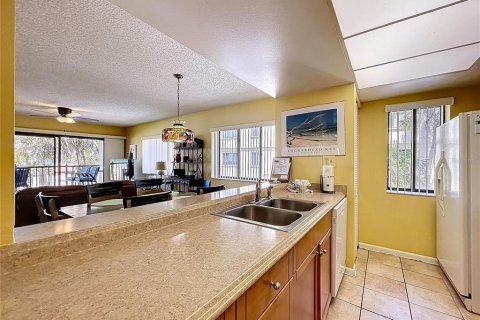 Copropriété à vendre à Treasure Island, Floride: 2 chambres, 103.59 m2 № 1542577 - photo 26