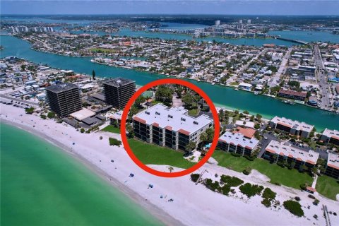 Copropriété à vendre à Treasure Island, Floride: 2 chambres, 103.59 m2 № 1542577 - photo 6