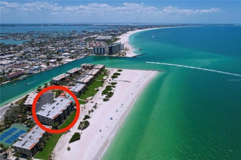 Copropriété à vendre à Treasure Island, Floride: 2 chambres, 103.59 m2 № 1542577 - photo 4