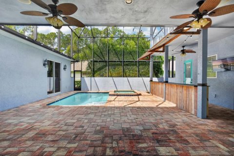Villa ou maison à vendre à New Smyrna Beach, Floride: 5 chambres, 280.29 m2 № 2351576 - photo 6